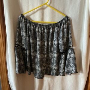 Ariella Black and White Patterned Top